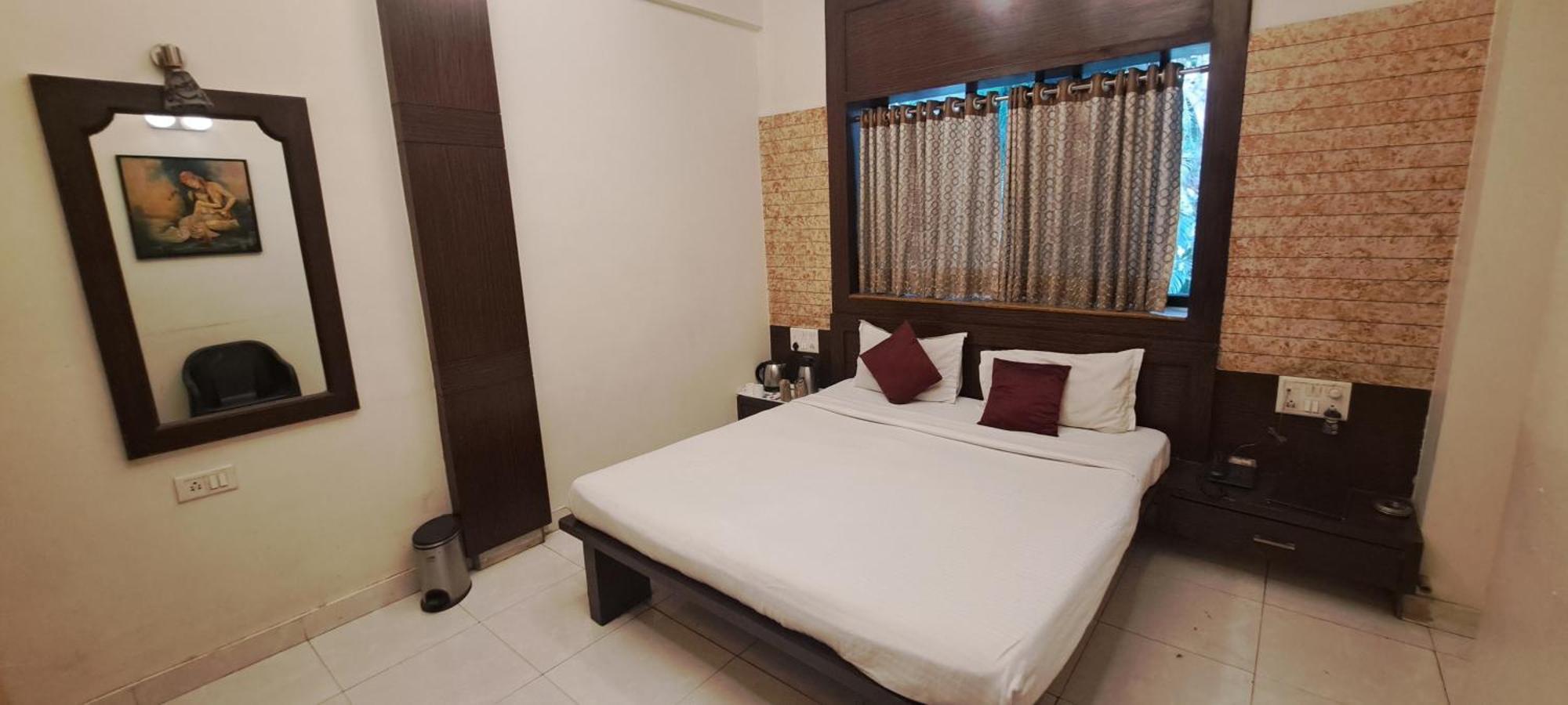 Hotel Shivam Πούνε Εξωτερικό φωτογραφία
