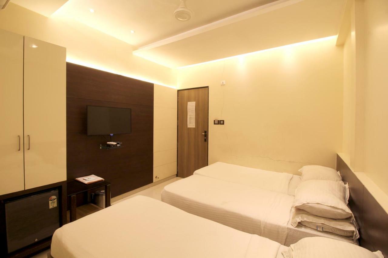 Hotel Shivam Πούνε Εξωτερικό φωτογραφία