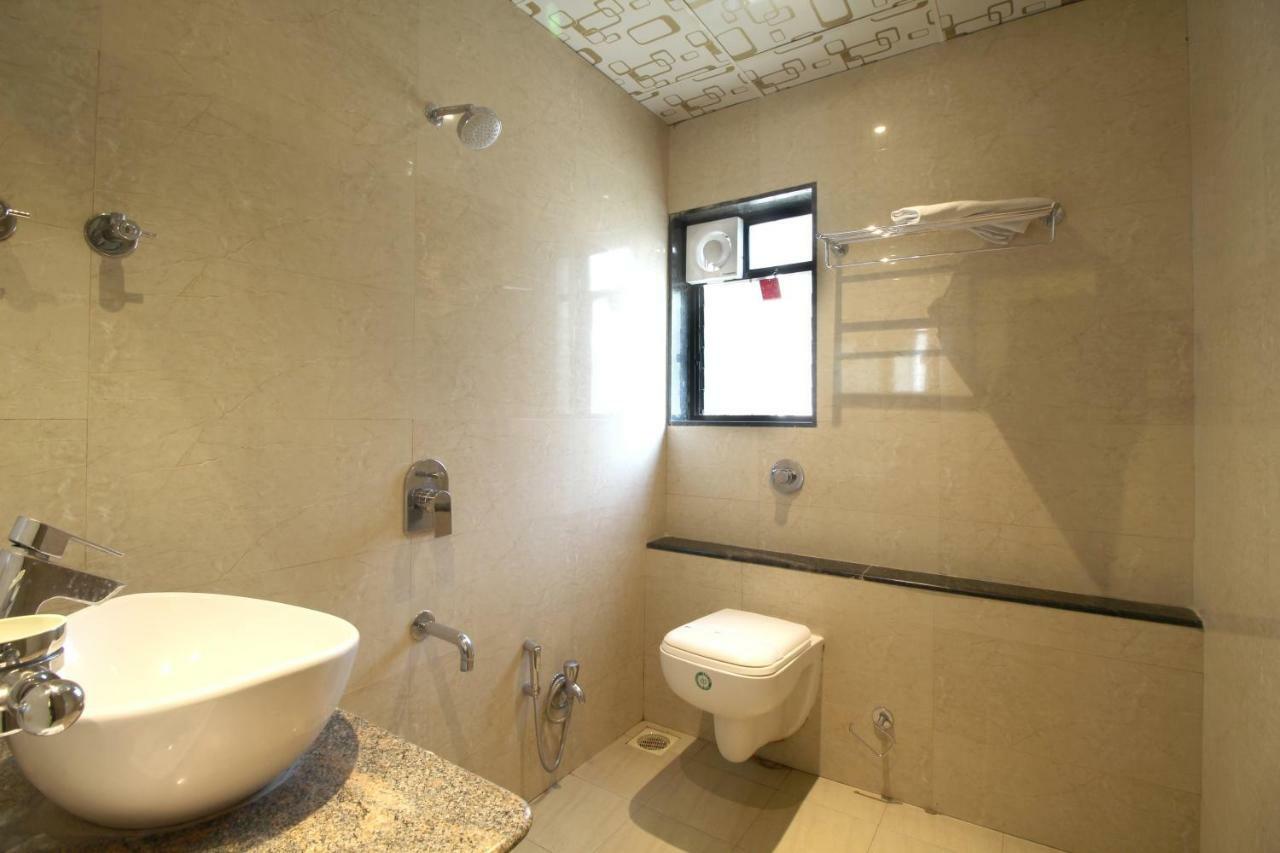 Hotel Shivam Πούνε Εξωτερικό φωτογραφία